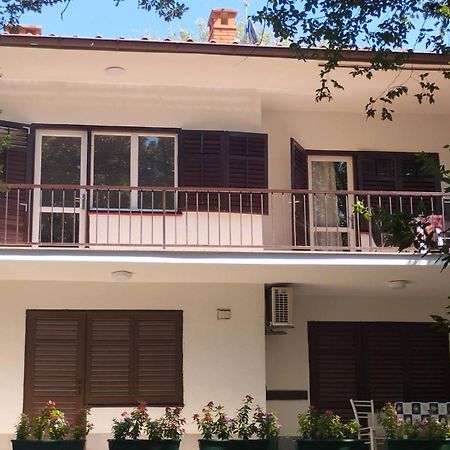 Apartman Kora Njivice Exteriör bild
