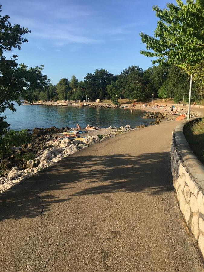 Apartman Kora Njivice Exteriör bild