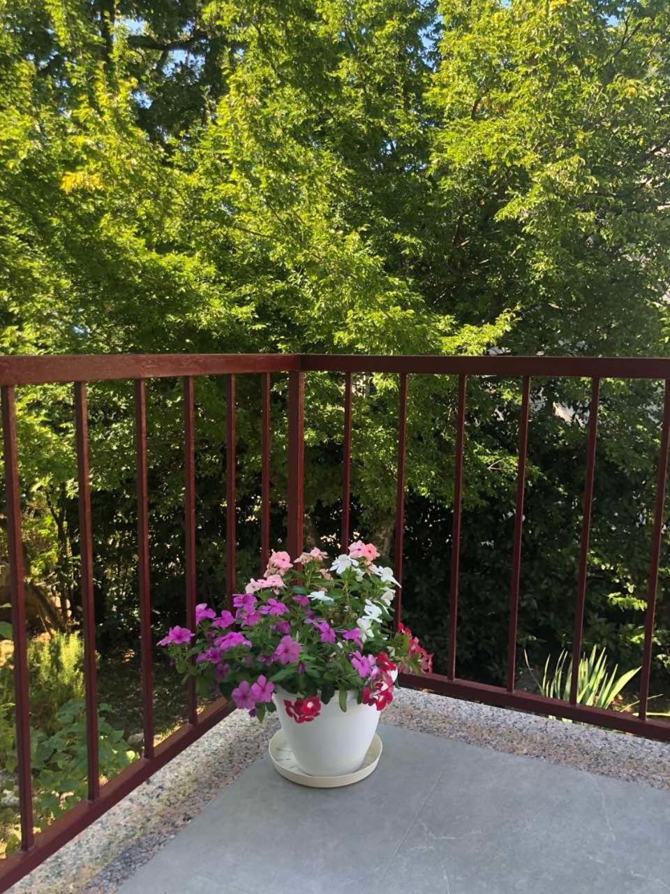 Apartman Kora Njivice Exteriör bild