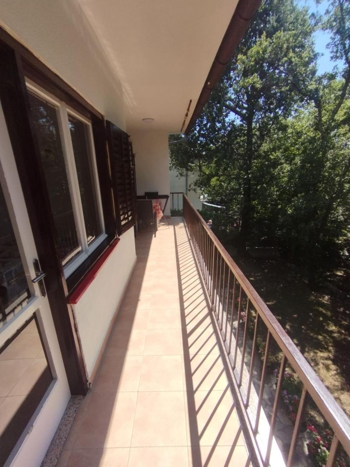 Apartman Kora Njivice Exteriör bild
